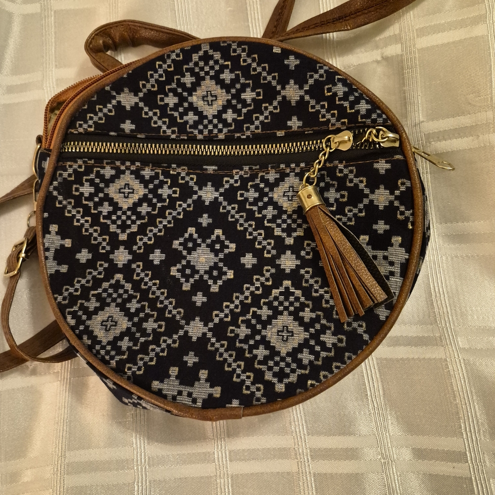 Elegant Black and Brown Patterned Crossbody Bag